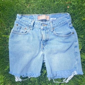 Vintage Levi’s 550 Denim Cut Off Girls
